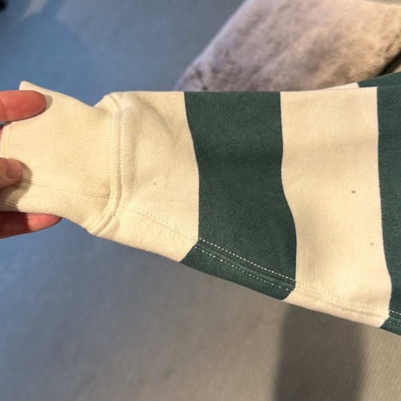 Abercrombie & Fitch cropped rugby top in green stripe - Picture 8 of 10
